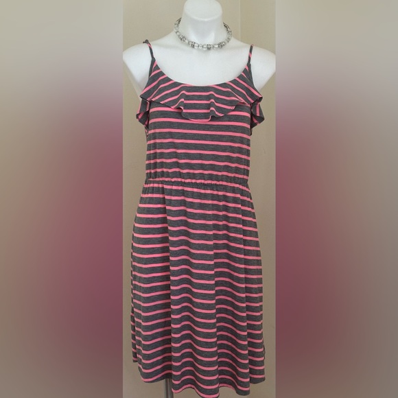 Mossimo Supply Co. Dresses & Skirts - MOSSIMO Gray & Pink Striped Adjustable Straps Elastic Waist T Shirt Dress Sz L